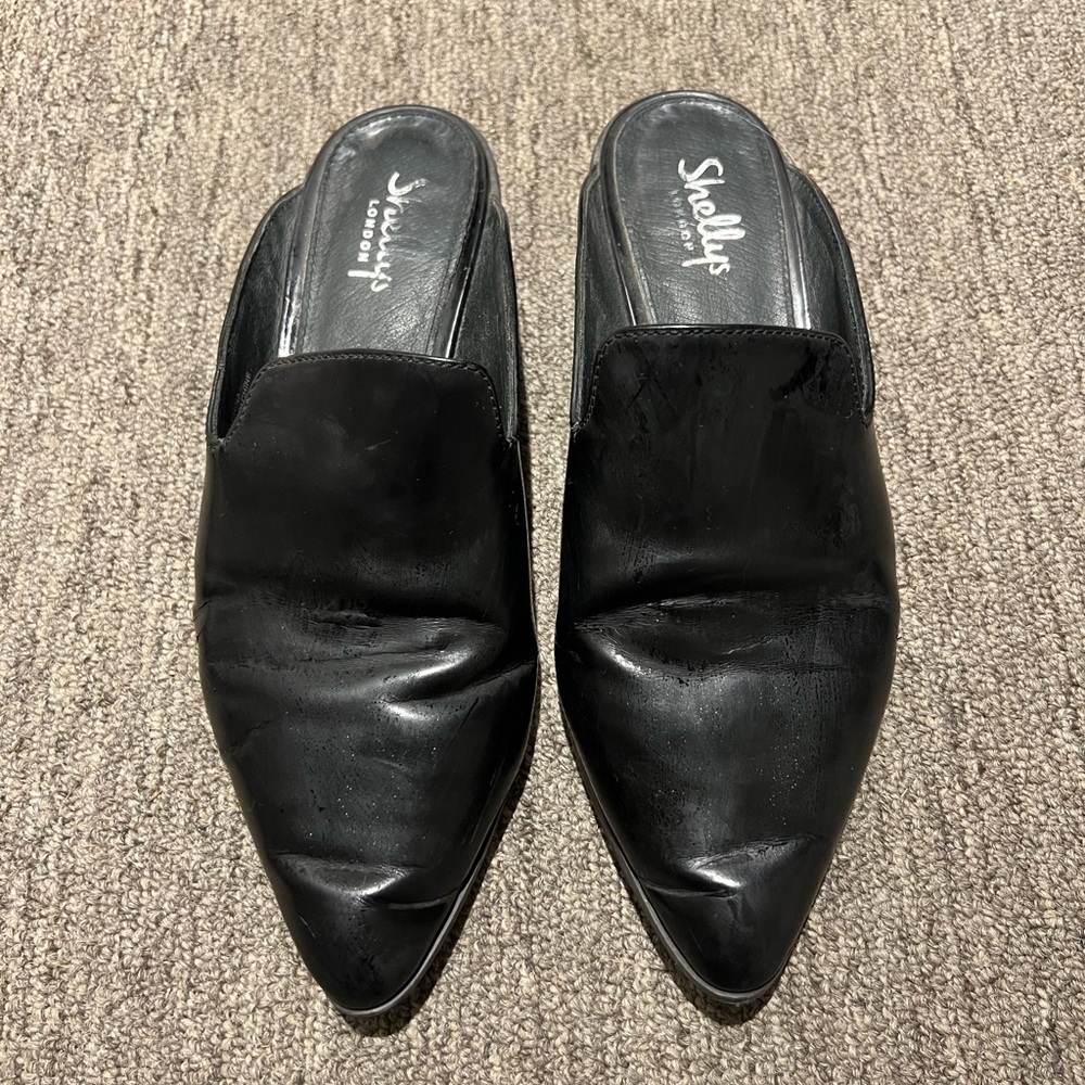 Shelly’s London - Black Slides